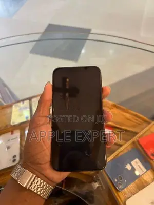 Apple iPhone XS (Used)