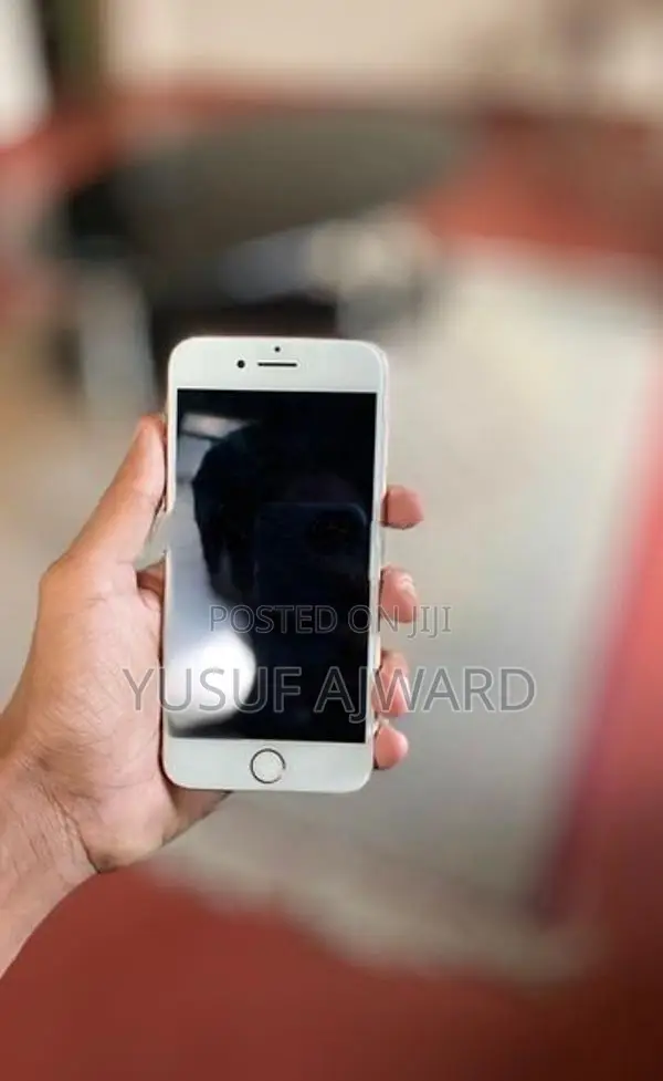 Apple iPhone 8 (Used)