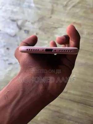 Apple iPhone 7 (Used)