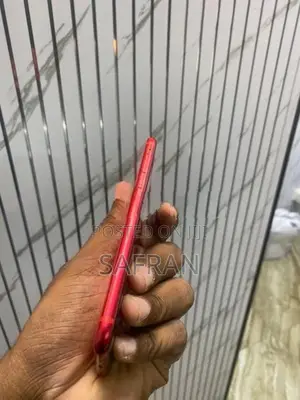 Apple iPhone SE 2 (Used)