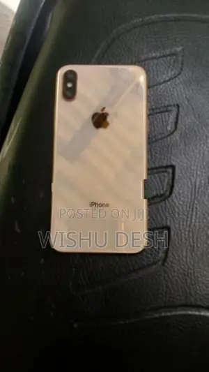 Apple iPhone XS (Used)