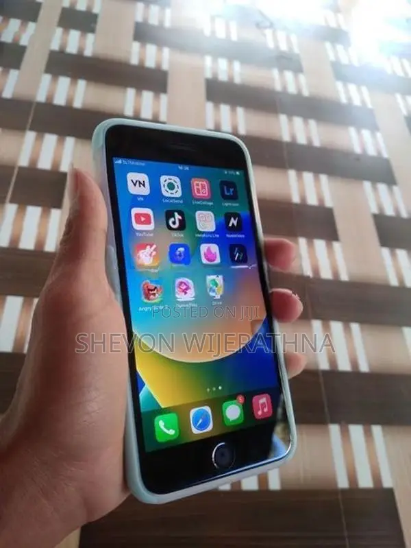 Apple iPhone 8 Plus (Used)