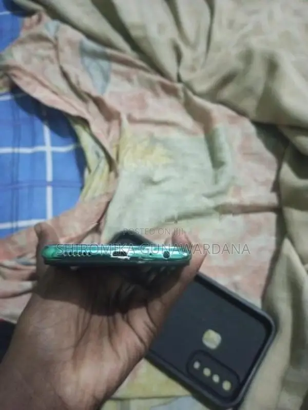 Vivo Y17 8GB 256GB (Used)