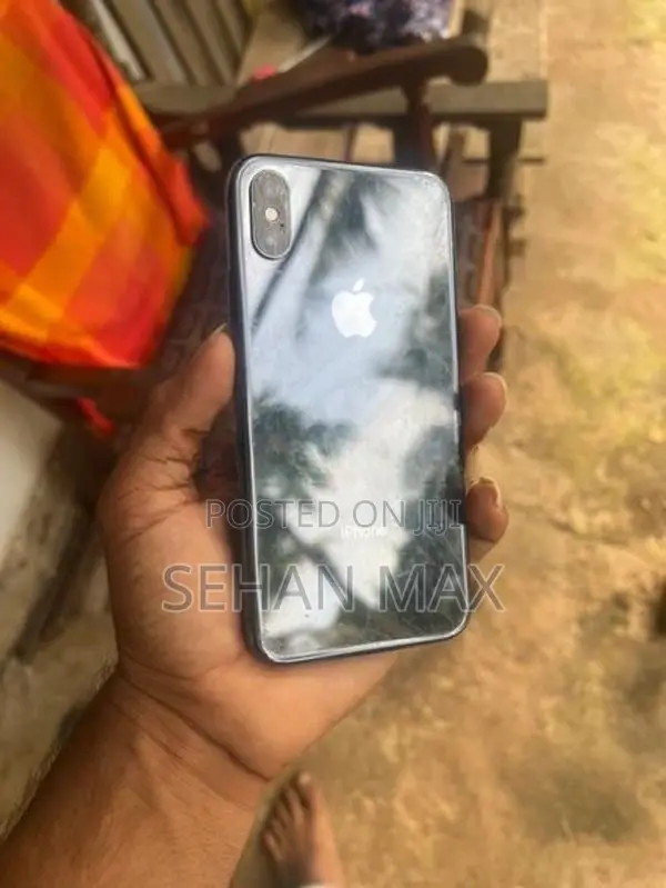 Apple iPhone X (Used)
