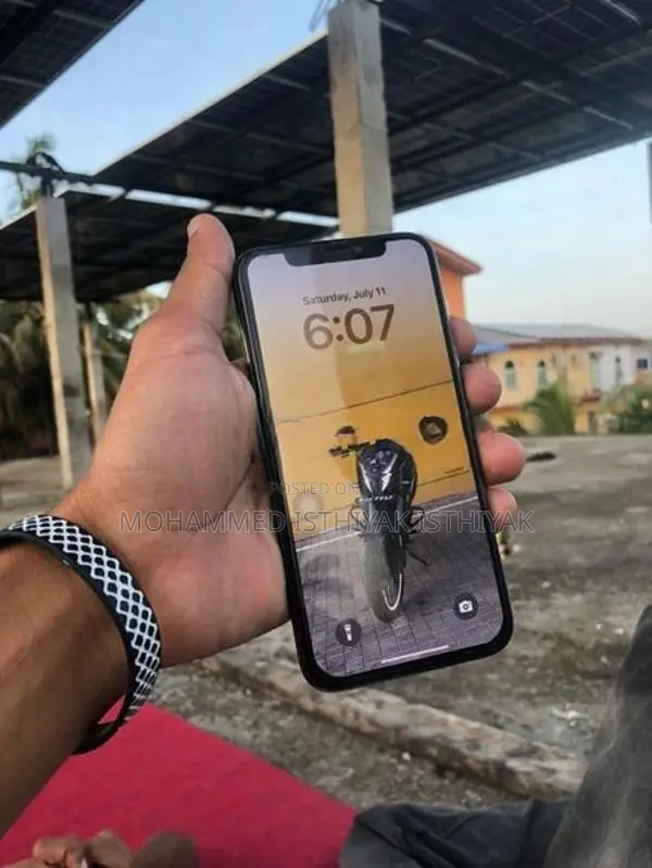 Apple iPhone XS (Used)
