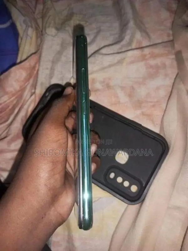 Vivo Y17 8GB 256GB (Used)