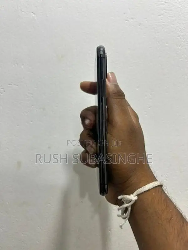 Apple iPhone XS 64GB (Used)