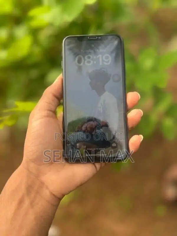 Apple iPhone X (Used)