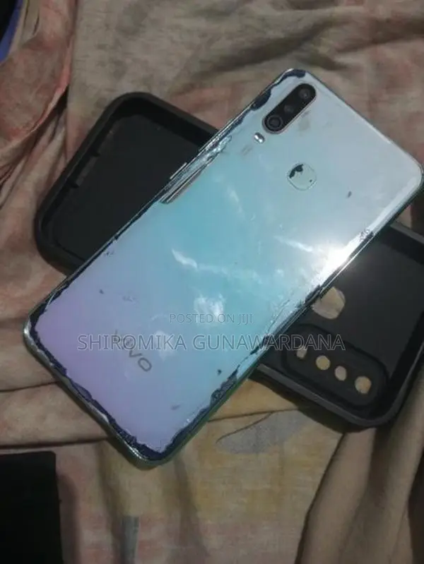 Vivo Y17 8GB 256GB (Used)