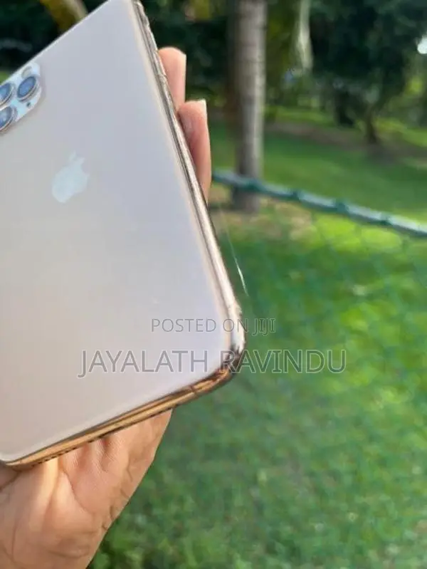 Apple iPhone 11 Pro Max (Used)