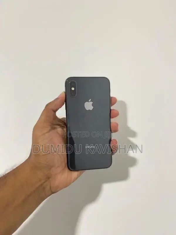 Apple iPhone XS (Used)