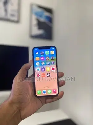 Apple iPhone XS (Used)