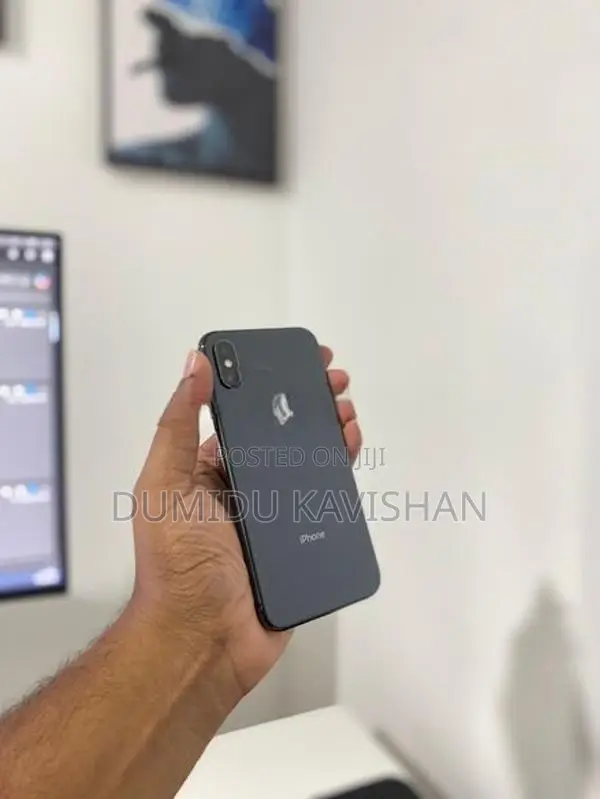 Apple iPhone XS (Used)