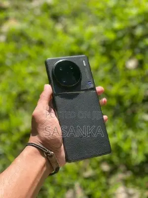 Vivo X90 (Used)