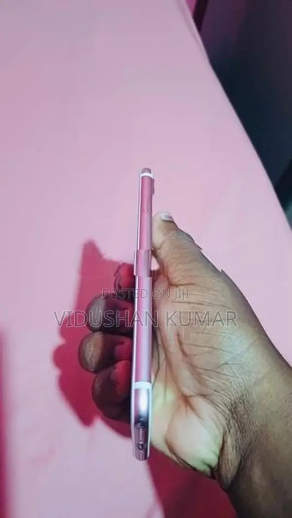 Apple iPhone 7 (Used)