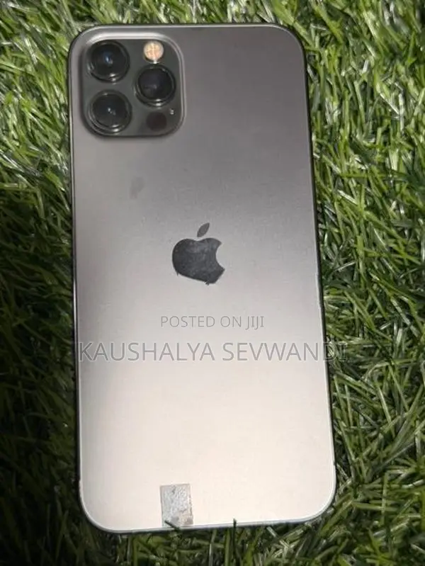 Apple iPhone 12 Pro i phone (Used)