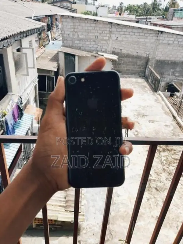 Apple iPhone 7 (Used)