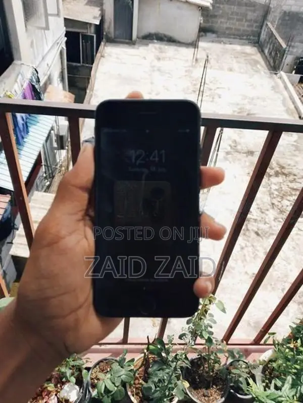 Apple iPhone 7 (Used)