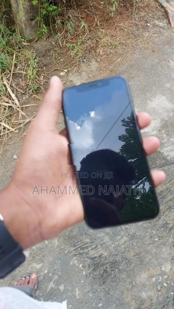 Apple iPhone 11 Pro (Used)