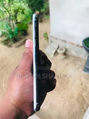 Apple iPhone X (Used)