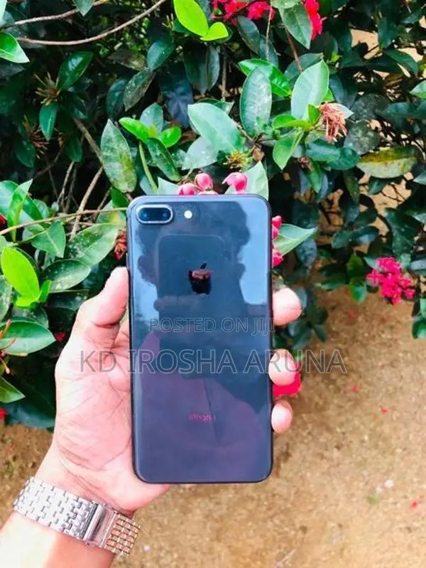 Apple iPhone 8 Plus (Used)