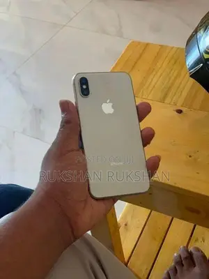 Apple iPhone XS (Used)