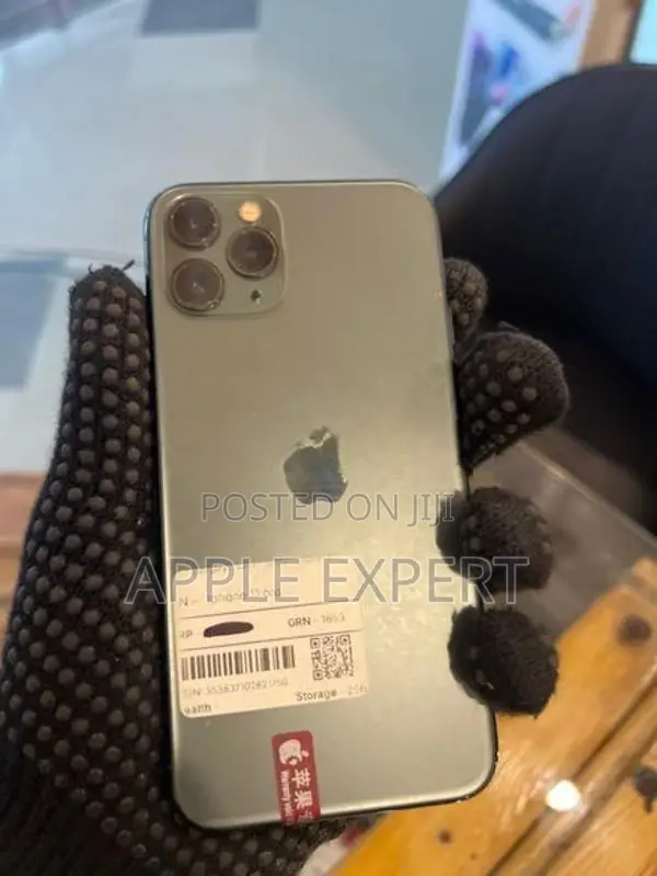 Apple iPhone 11 Pro (Used)