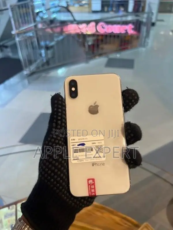 Apple iPhone XS (Used)