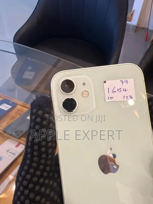 Apple iPhone 12 (Used)