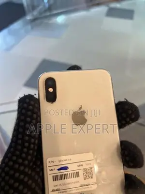 Apple iPhone XS (Used)