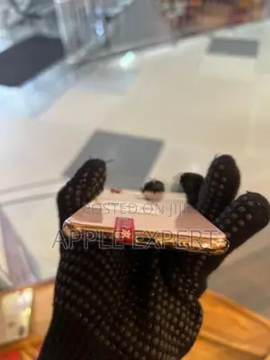 Apple iPhone XS (Used)
