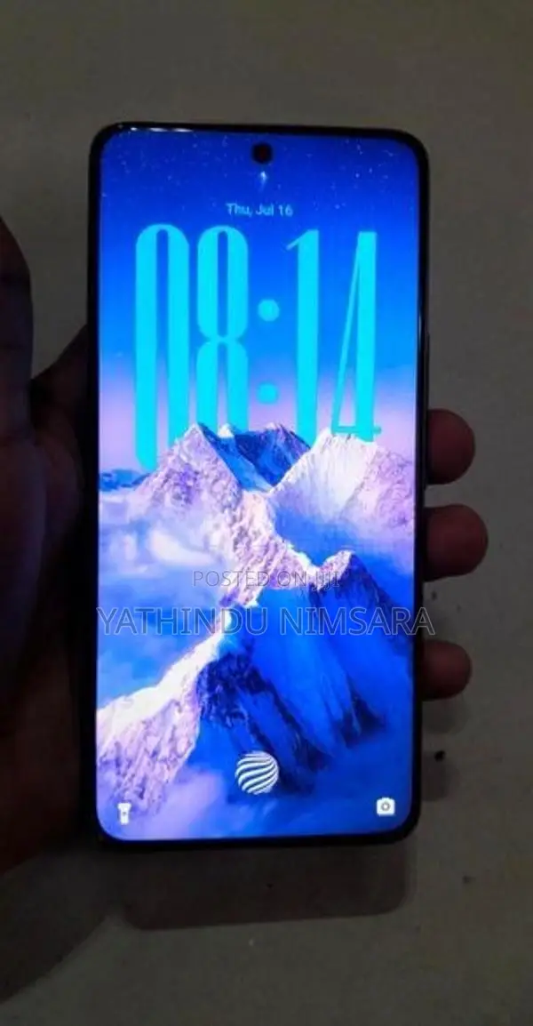 Vivo V60 12GB 256GB 5G (Used)