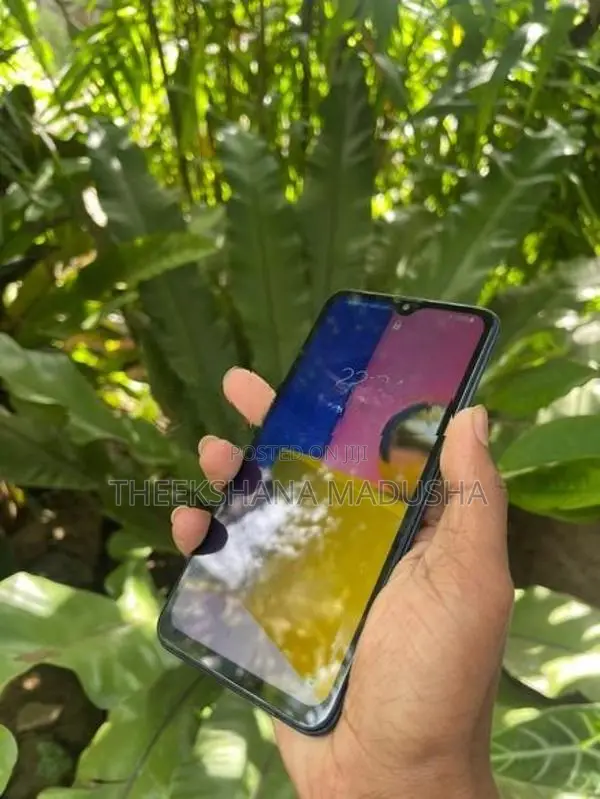 Samsung Galaxy A10 MOBILE PHONE (Used)