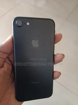 Apple iPhone 7 (Used)