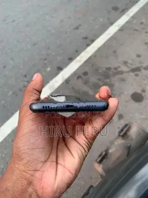 Apple iPhone 11 (Used)