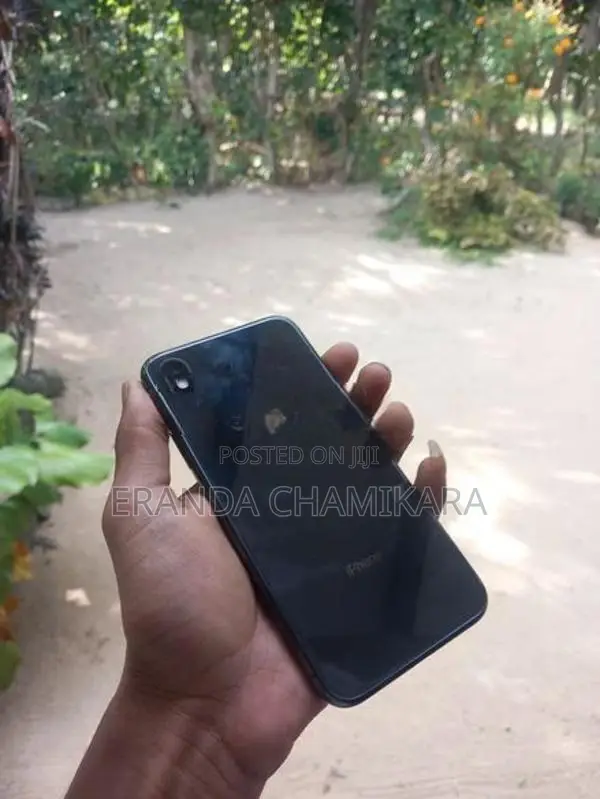 Apple iPhone XS (Used)