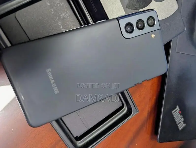 Samsung Galaxy S21 5G 256GB (Used)