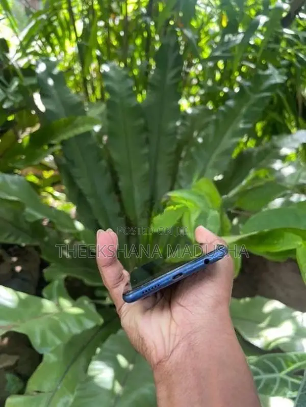 Samsung Galaxy A10 MOBILE PHONE (Used)