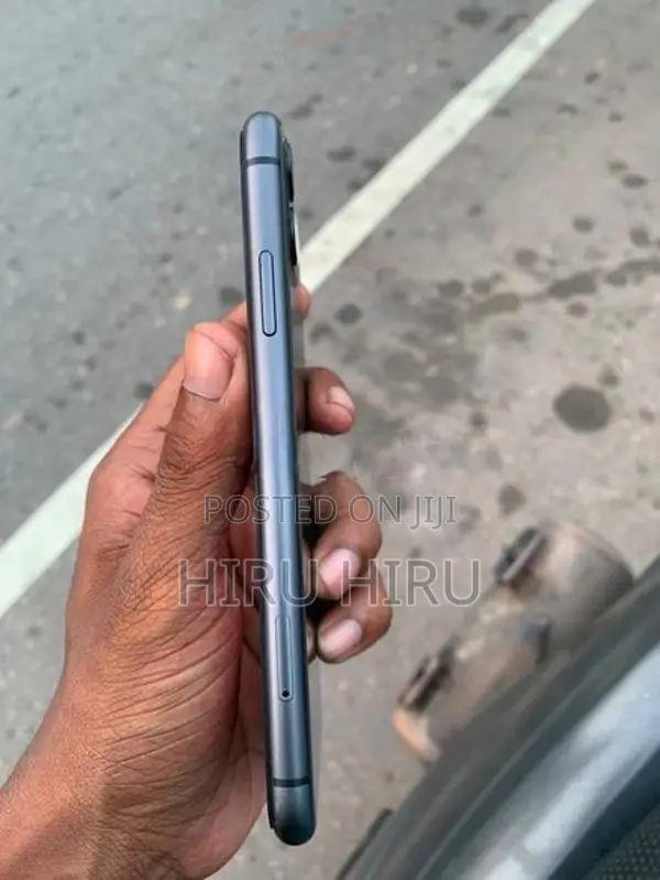 Apple iPhone 11 (Used)