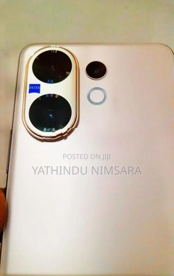 Vivo V60 12GB 256GB 5G (Used)