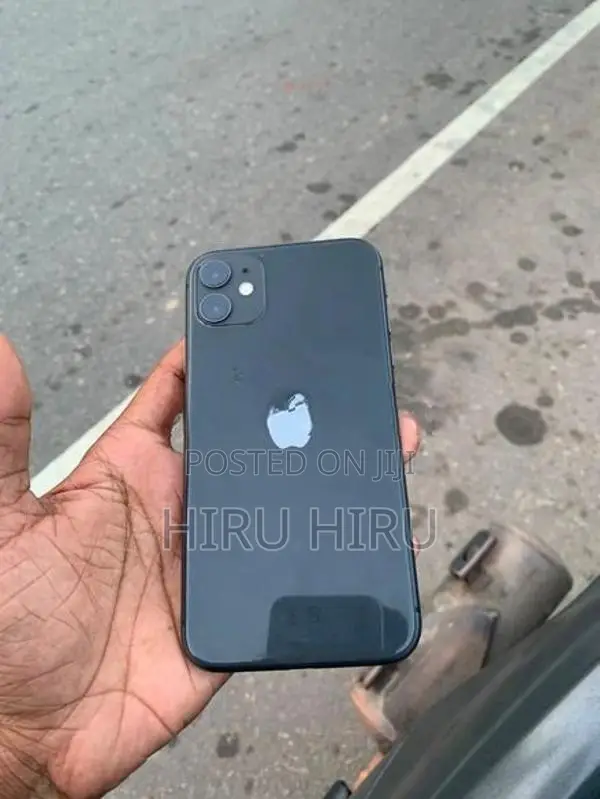 Apple iPhone 11 (Used)