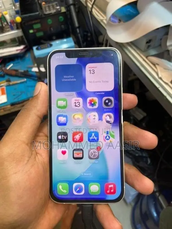 Apple iPhone 12 (Used)