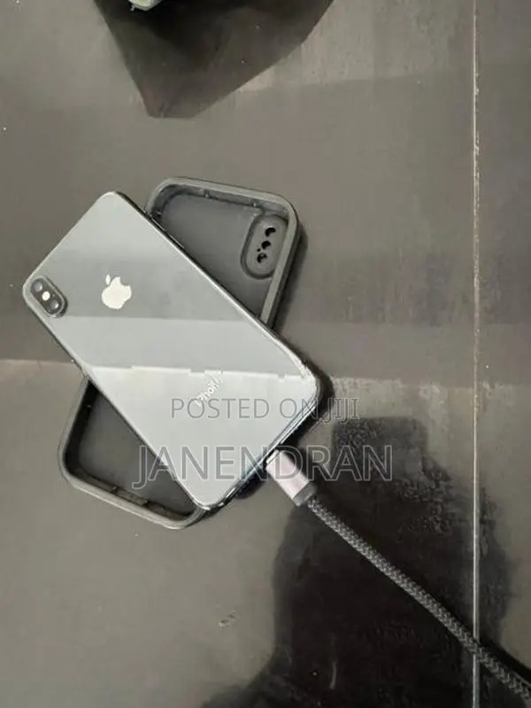 Apple iPhone X (Used)