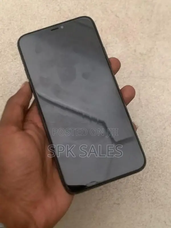 Apple iPhone 11 Pro Max (Used)