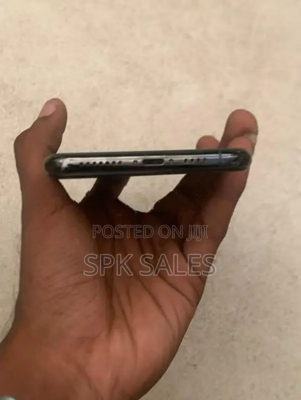 Apple iPhone 11 Pro Max (Used)
