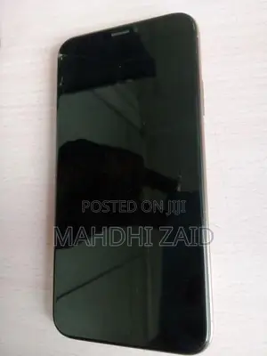 Apple iPhone XS (Used)