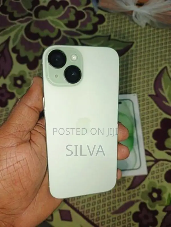Apple iPhone 15 128GB (Used)