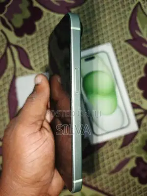 Apple iPhone 15 128GB (Used)