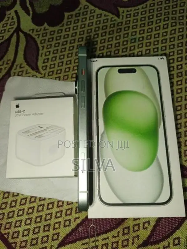 Apple iPhone 15 128GB (Used)