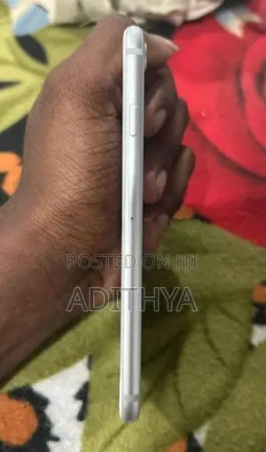 Apple iPhone 7 (Used)